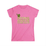 Fisting Makes Me Come Alive (Kermit The Frog) - Women's T-Shirt